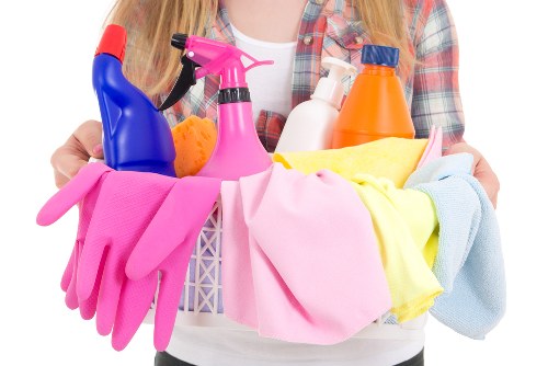 Professional move-out cleaning in a Ruislip rental property
